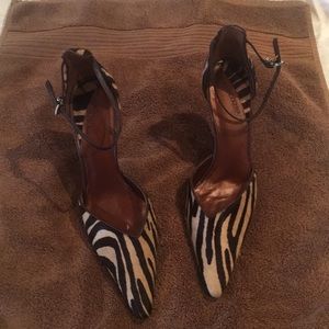 BCBG Maxazaria leopard shoes